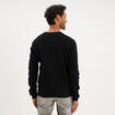 Pull en maille textur&eacute;e col rond noir homme