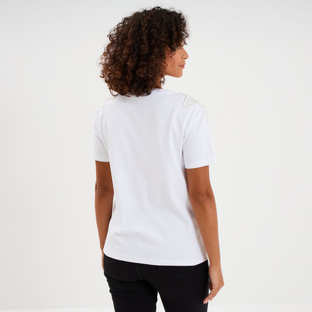 T-shirt &eacute;paules d&eacute;tails perles blanc femme