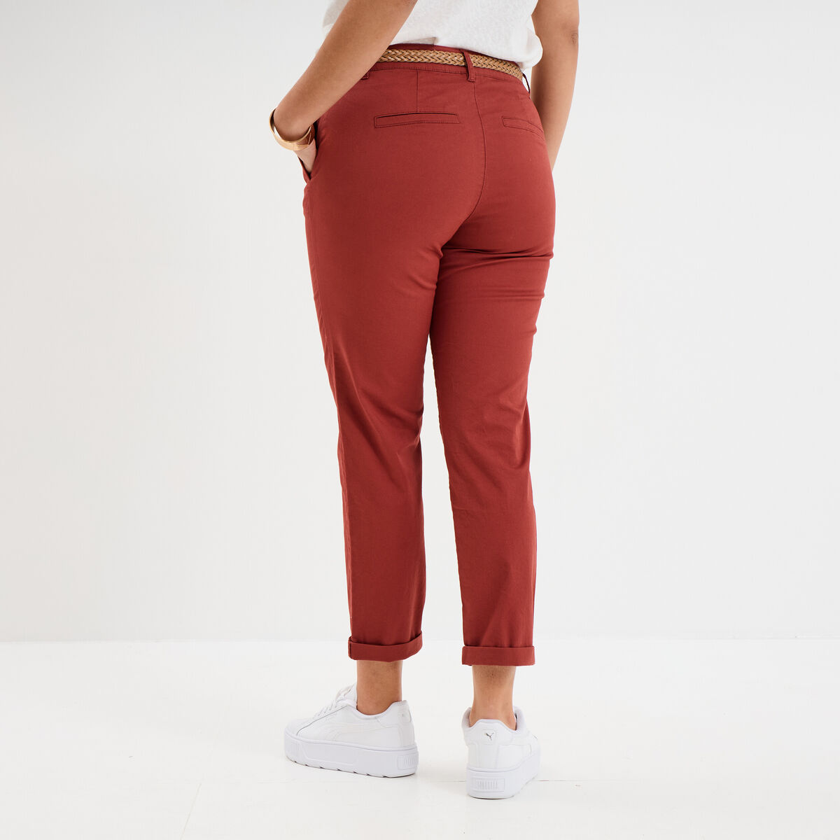 Pantalon chino 7/8ème ceinture tressée rouge foncé femme