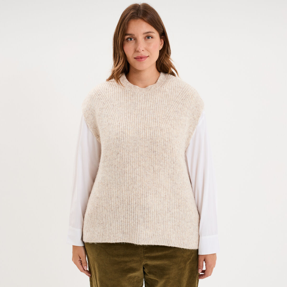 Pull tricot sans manches col rond sable femme grande taille