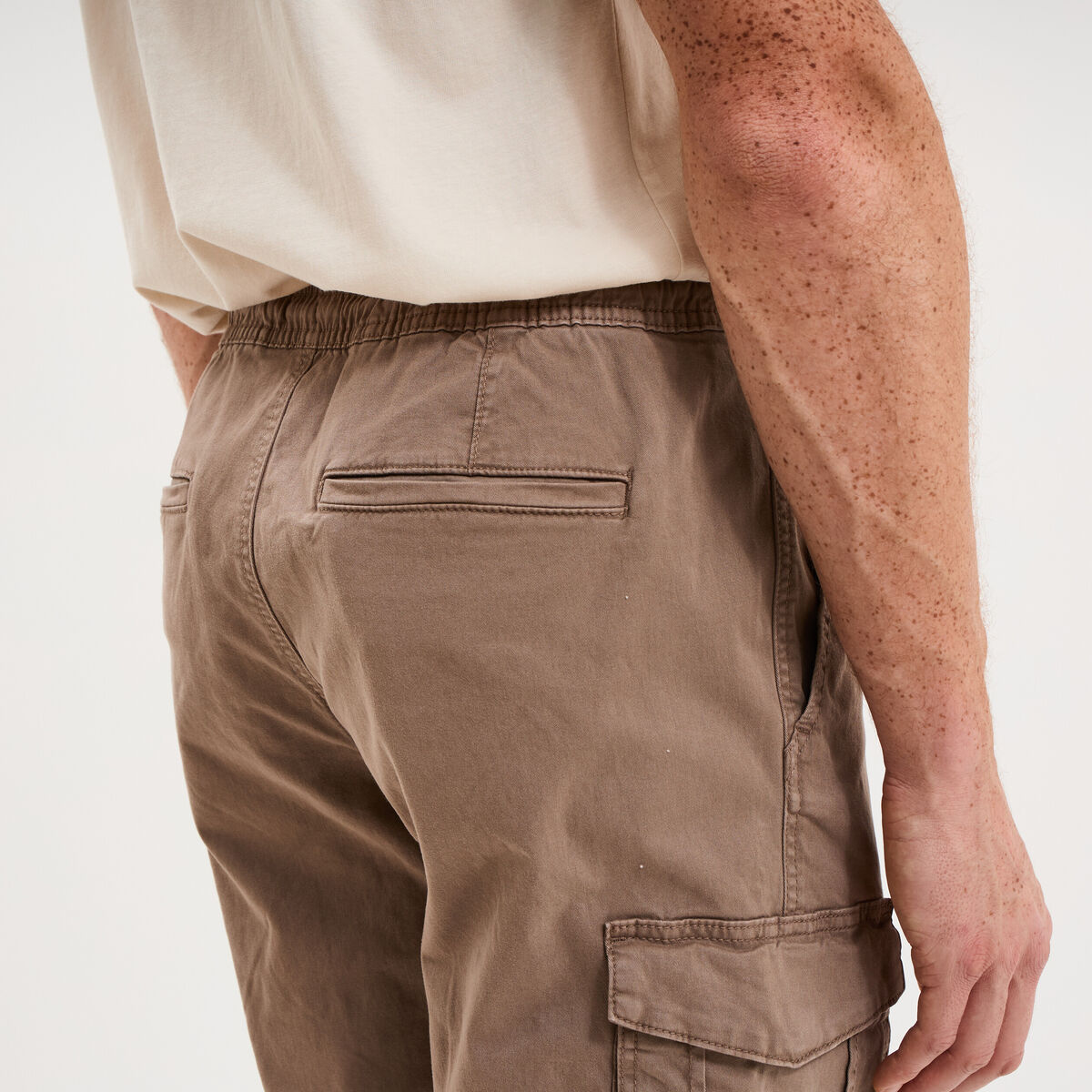 Pantalon cargo taille &eacute;lastiqu&eacute;e marron homme