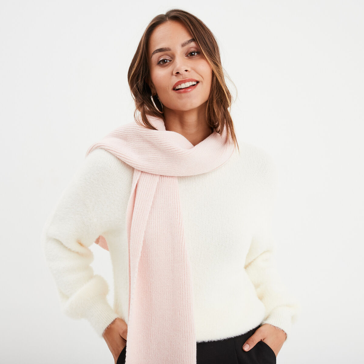 &Eacute;charpe tricot&eacute;e rose clair femme