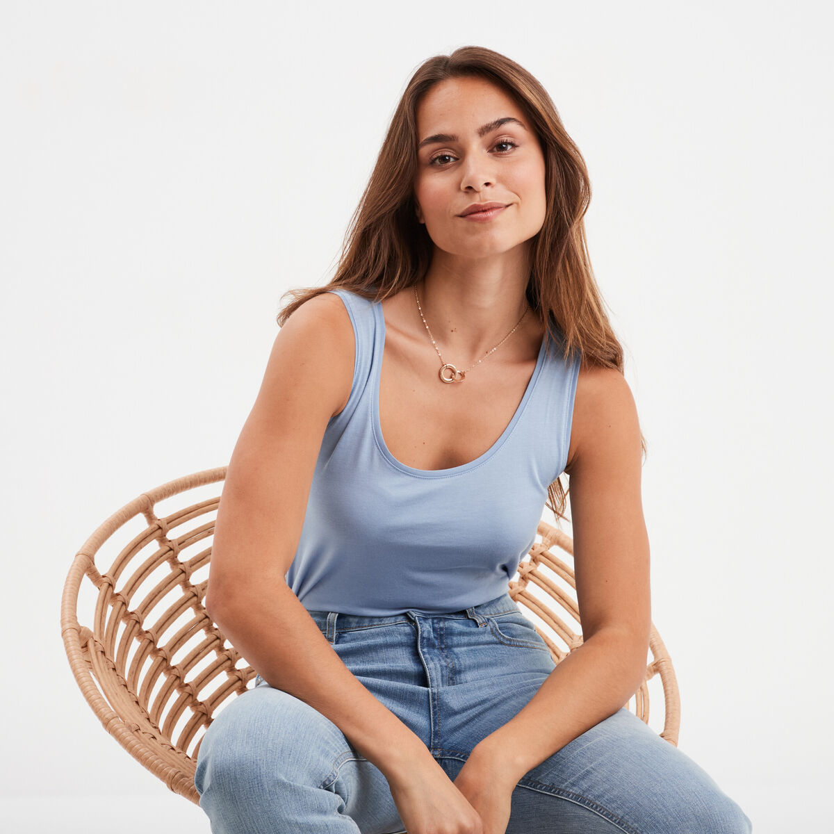 Débardeur bretelles larges coton bleu clair femme