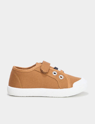 Tennis basses en toile bout renforc&eacute; camel gar&ccedil;on