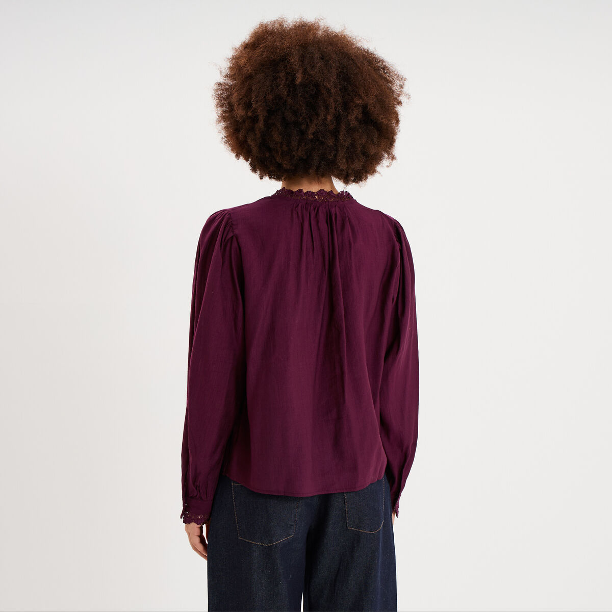 Blouse manches longues col dentelle violet fonc&eacute; femme