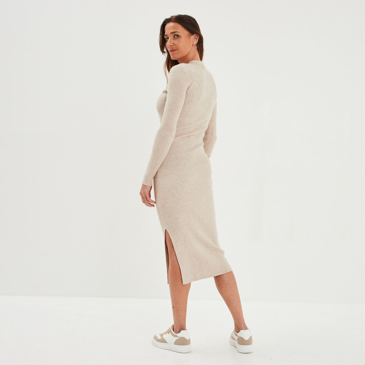 Robe pull midi côtelée avec col polo beige femme