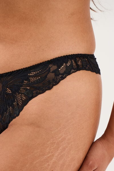 Tanga en dentelle noir femme