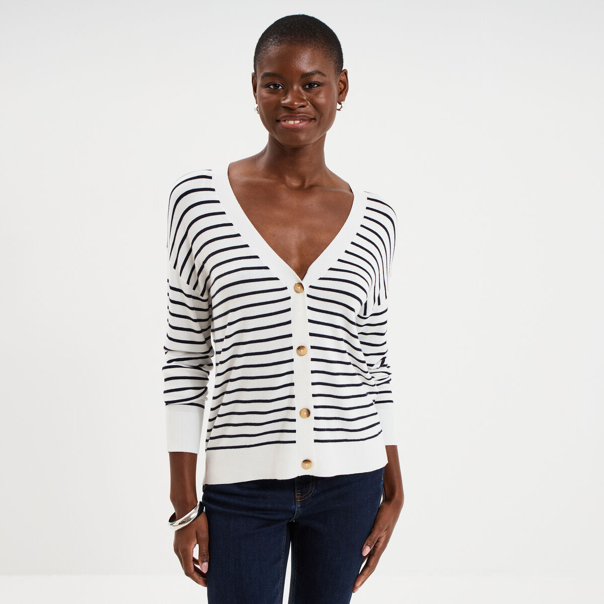 Gilet col en V boutonn&eacute; beige femme