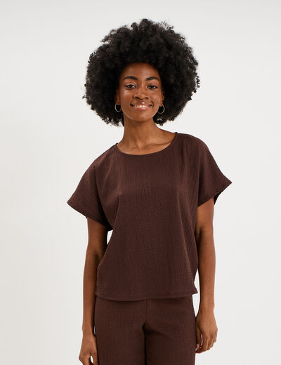 T-shirt gaufr&eacute; col rond manches courtes marron fonc&eacute; femme