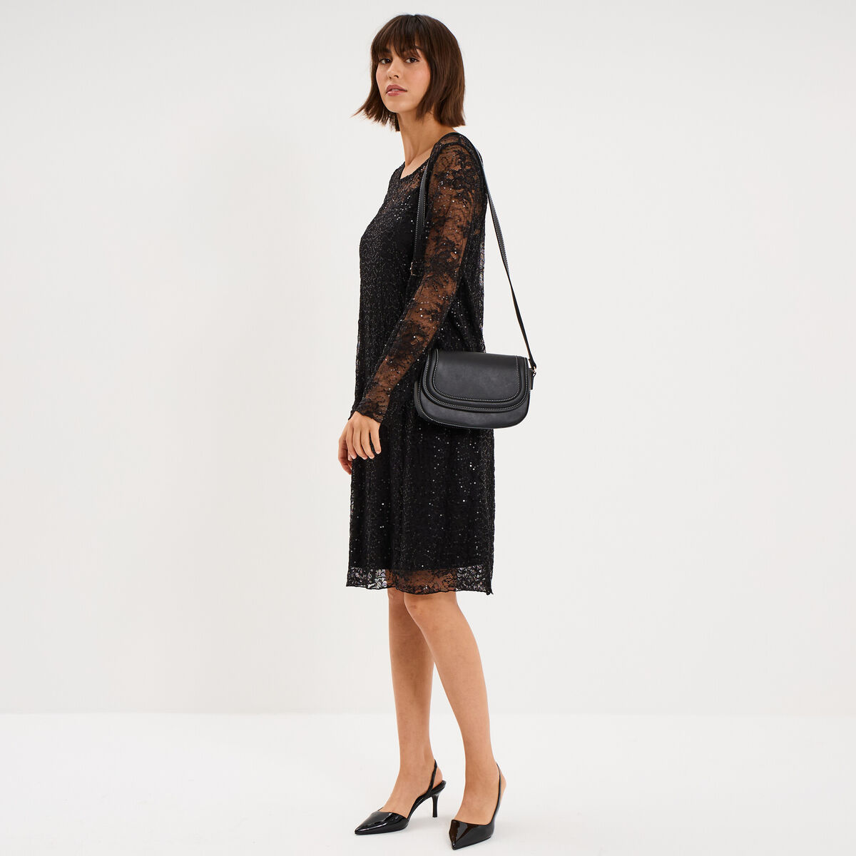 Robe dentelle et sequins doubl&eacute;e noir femme