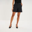 Short droit &agrave; pont noir femme