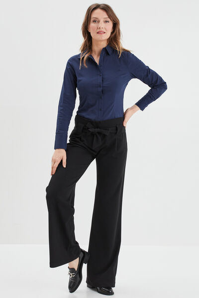 Chemise cintrée manches longues bleu marine femme