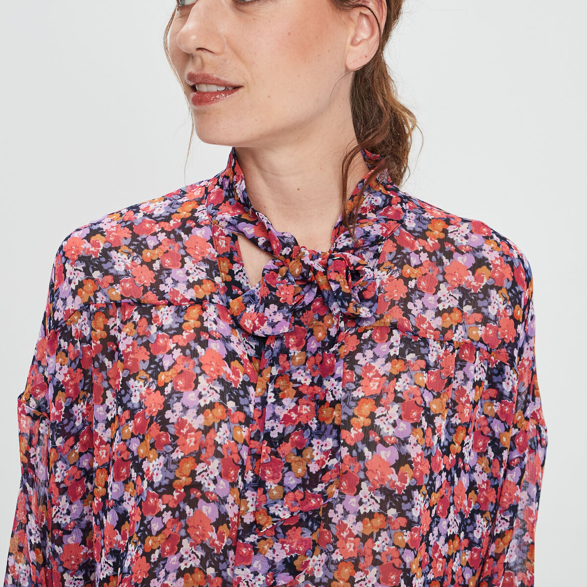 Chemise col lavallière manches longues bleu marine femme