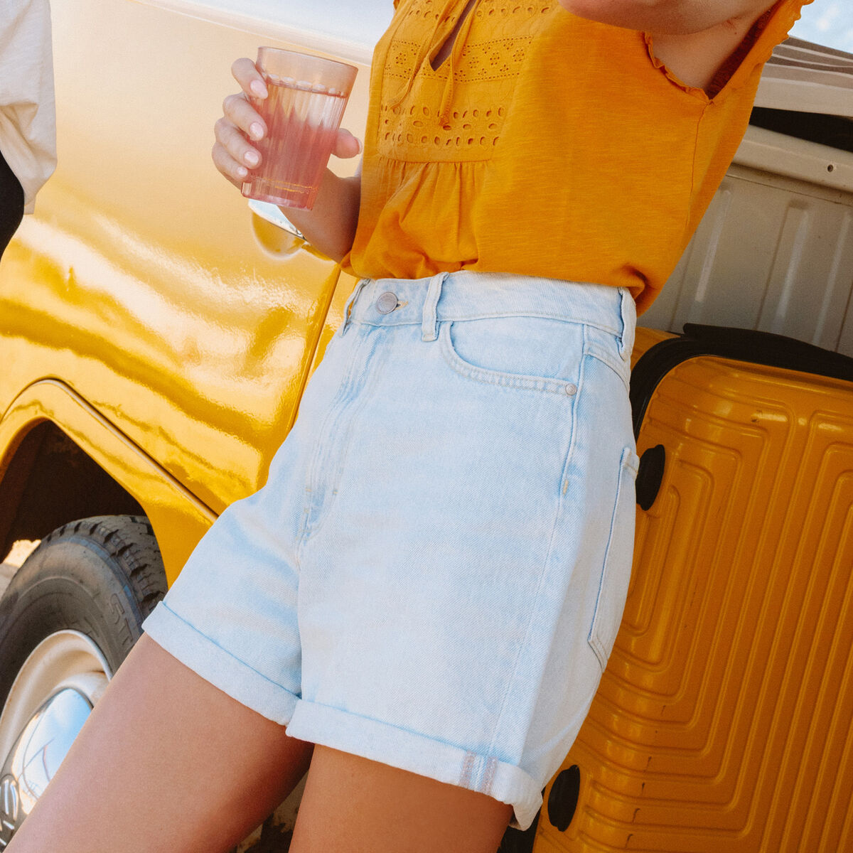 Short mom en jean 5 poches denim bleach femme