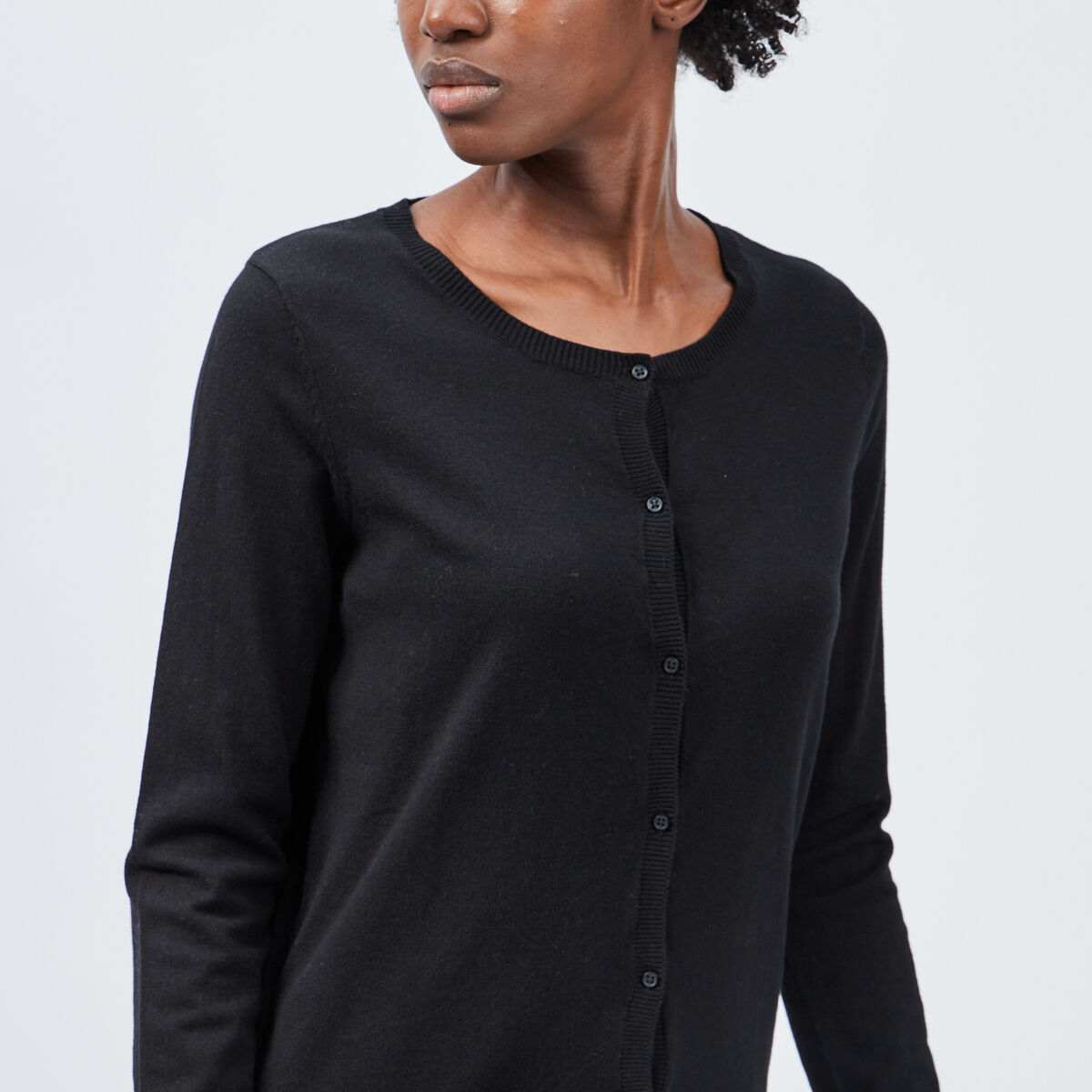 Gilet manches longues boutonné col rond noir femme