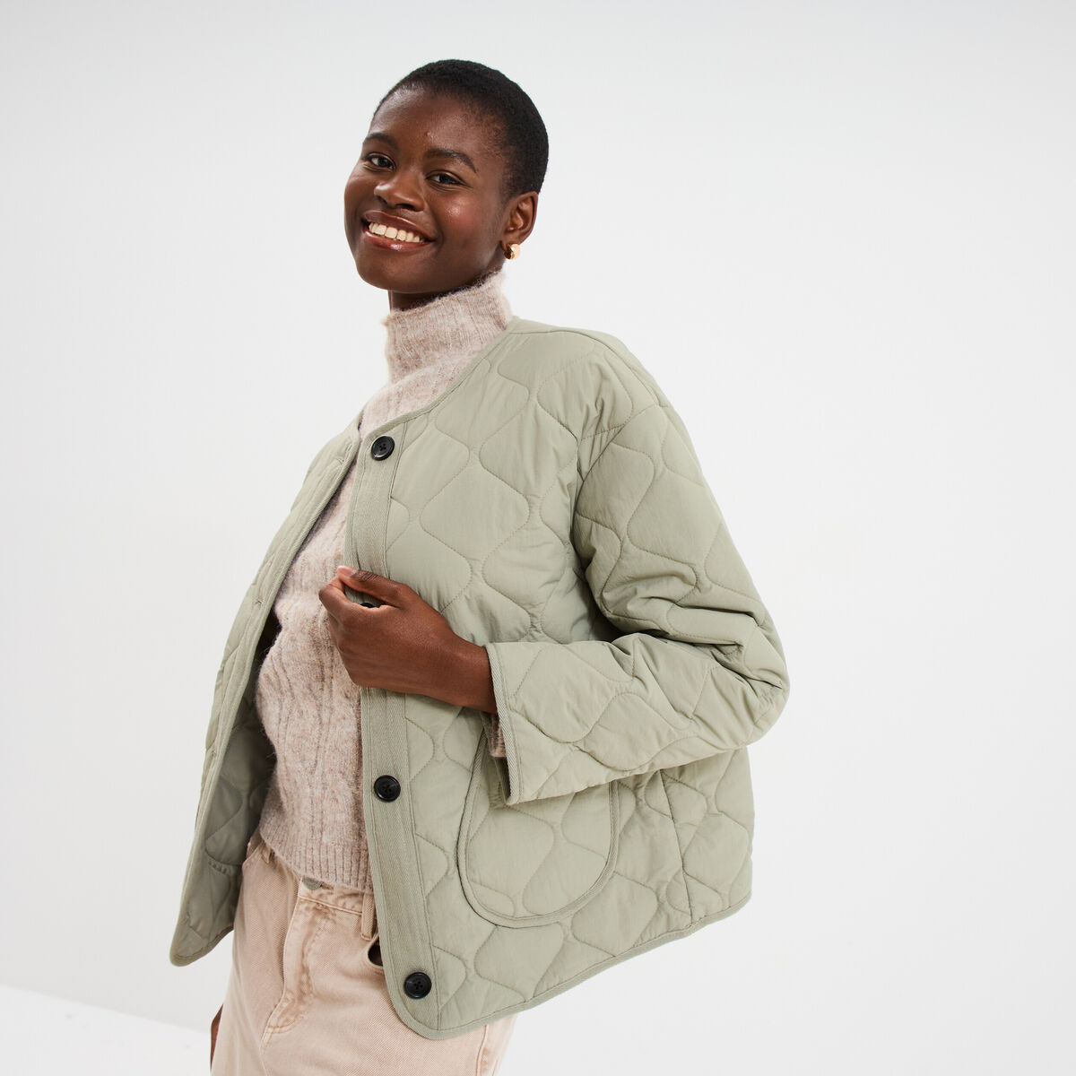 Veste matelass&eacute;e boutonn&eacute;e col rond vert kaki femme