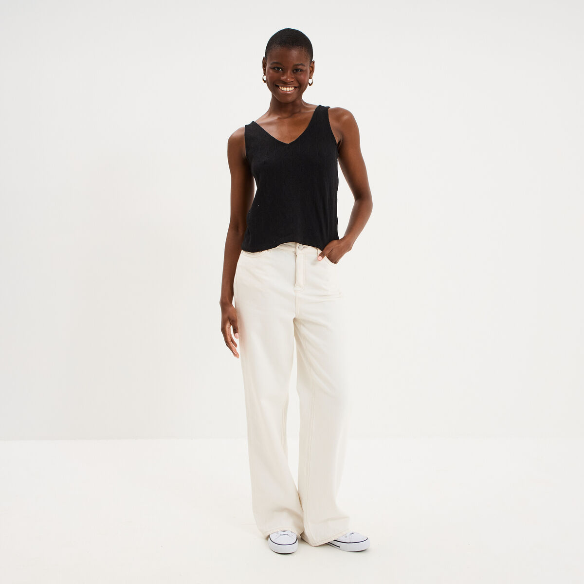 D&eacute;bardeur d&eacute;tails ajour&eacute;s noir femme