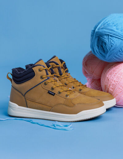 Baskets montantes &agrave; lacets camel gar&ccedil;on