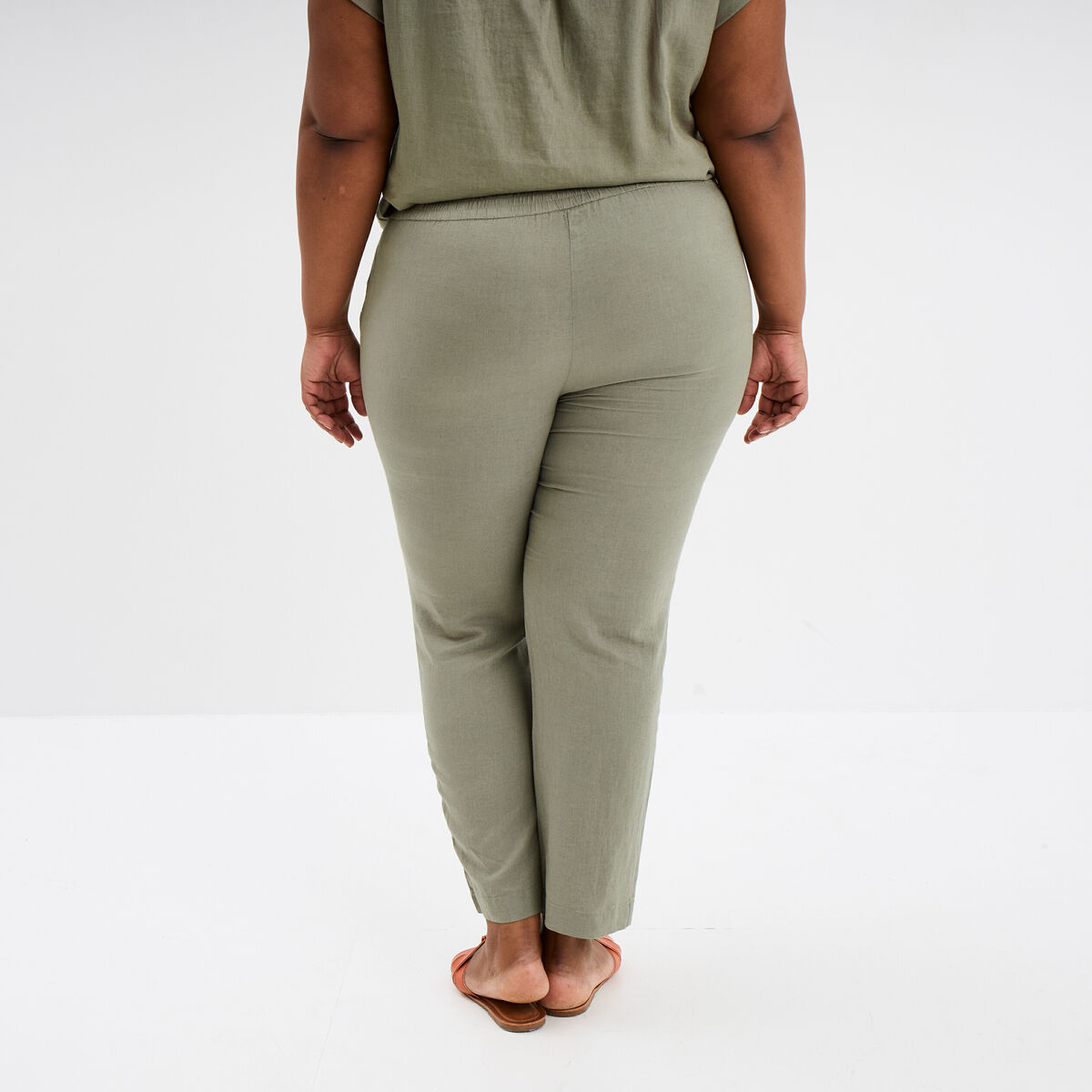 Pantalon chino droit en lin mélangé vert kaki femme grande taille