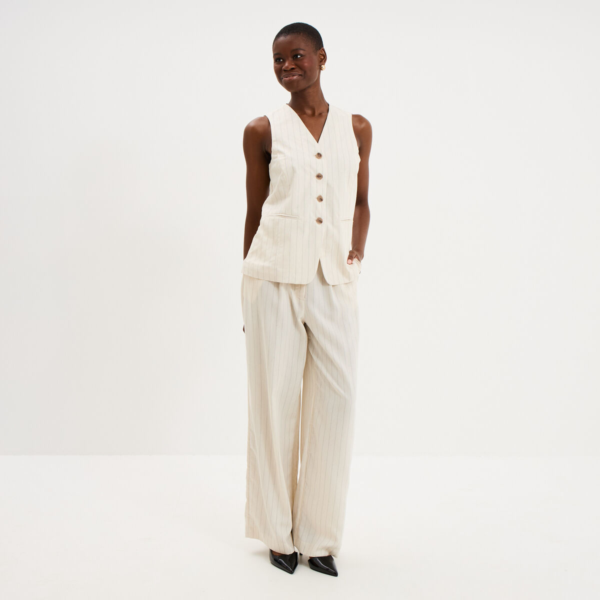 Pantalon large avec pinces ecru femme