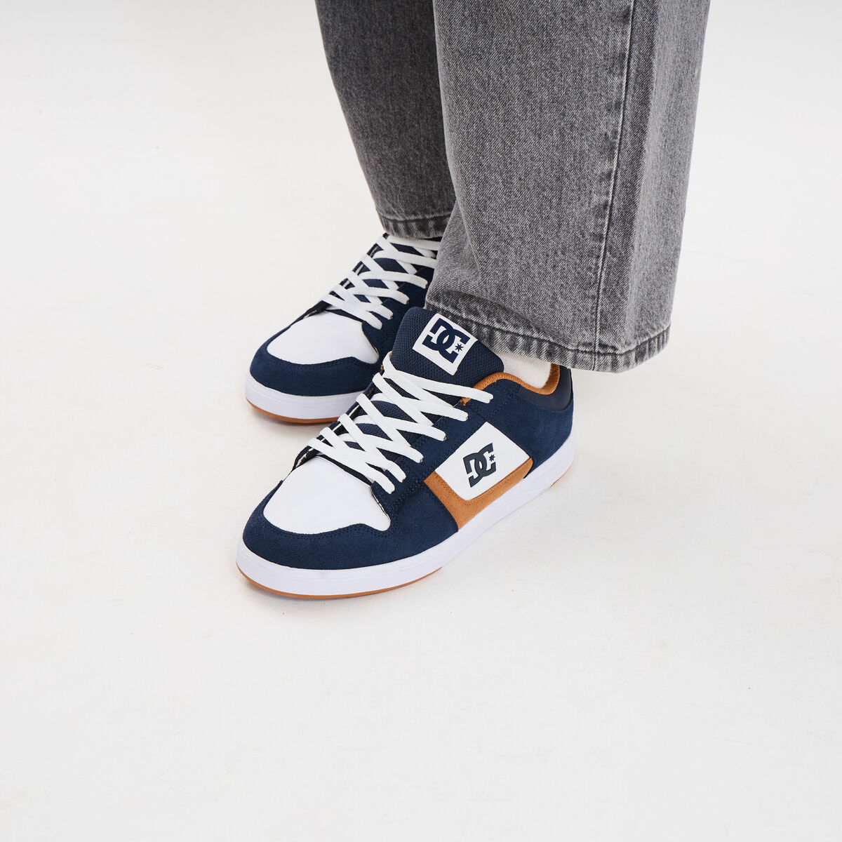 Baskets en cuir su&eacute;dine antid&eacute;rapantes bleu homme