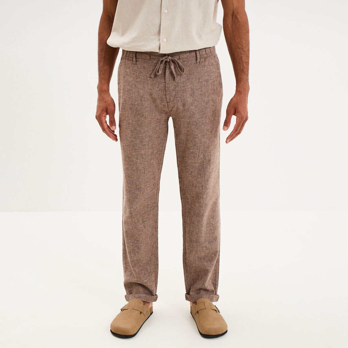 Pantalon chino droit lin m&eacute;lang&eacute; marron homme