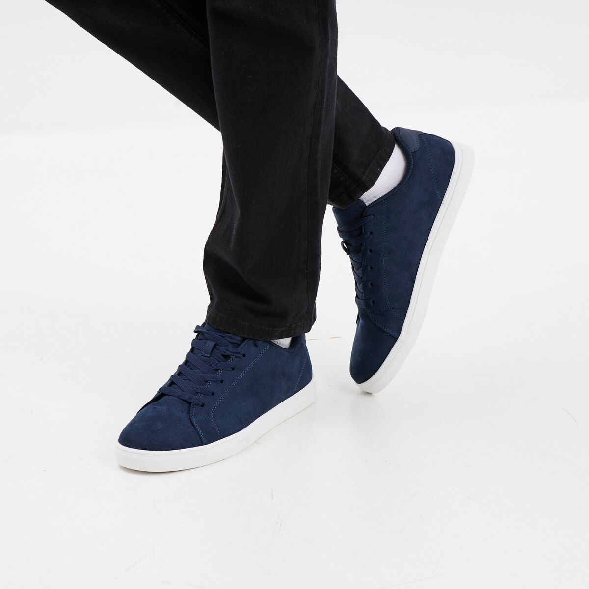 Tennis &agrave; lacets bleu marine homme
