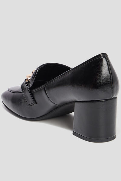 Loafers à talons détails chaînes Liberto noir femme
