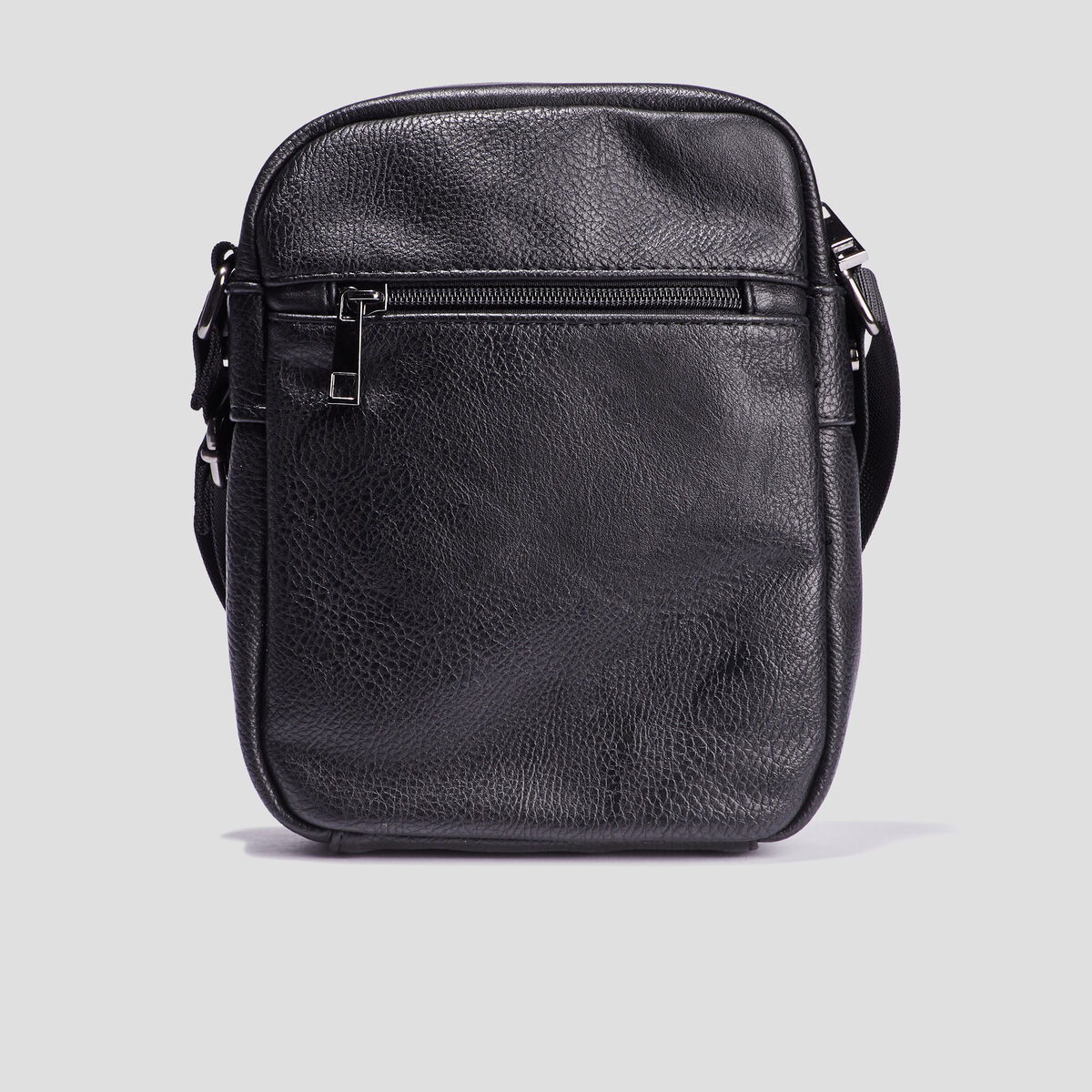 Sac rectangulaire bandouli&egrave;re noir homme