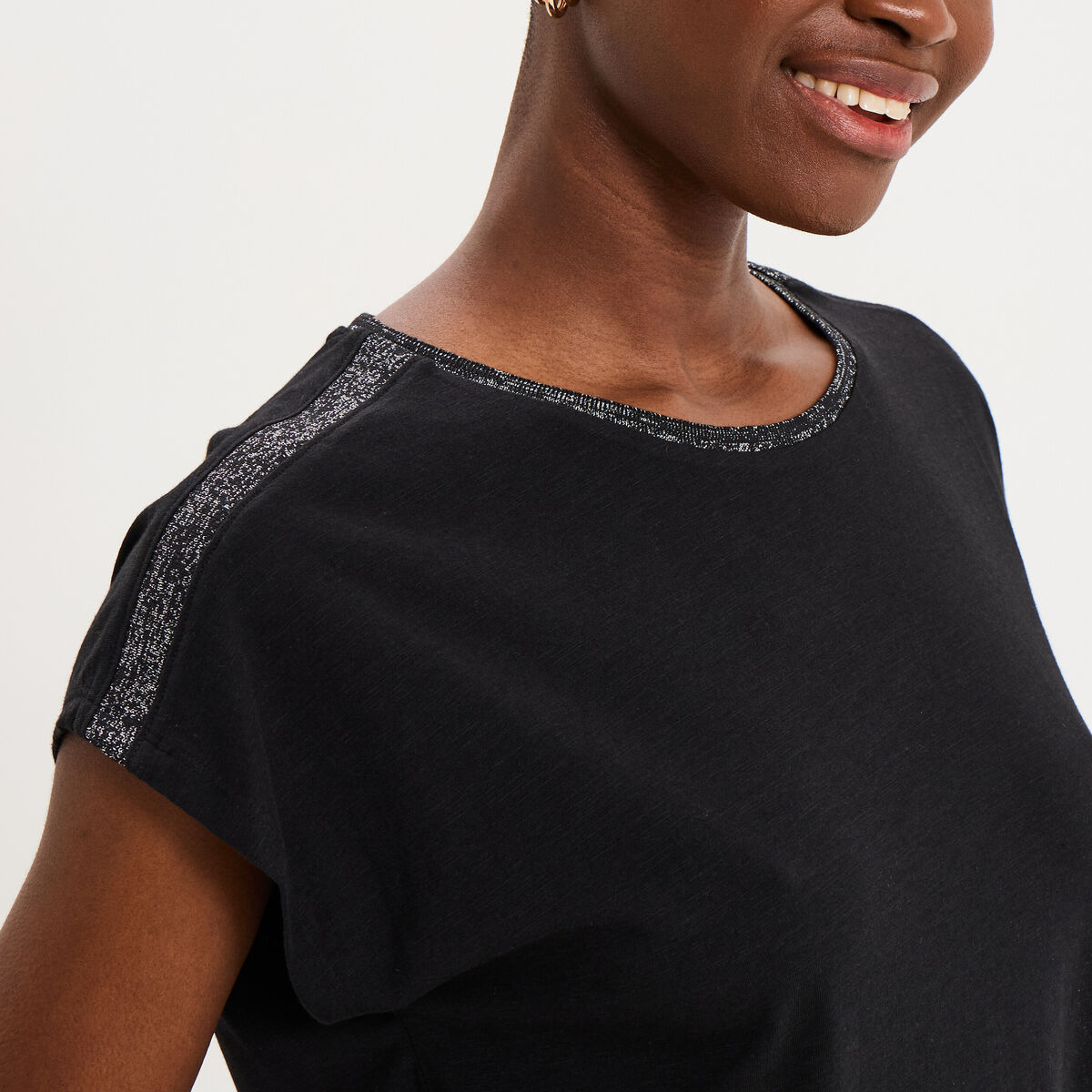 T-shirt col rond manches courtes noir femme
