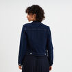 Veste en jean ajust&eacute;e boutonn&eacute;e denim brut femme