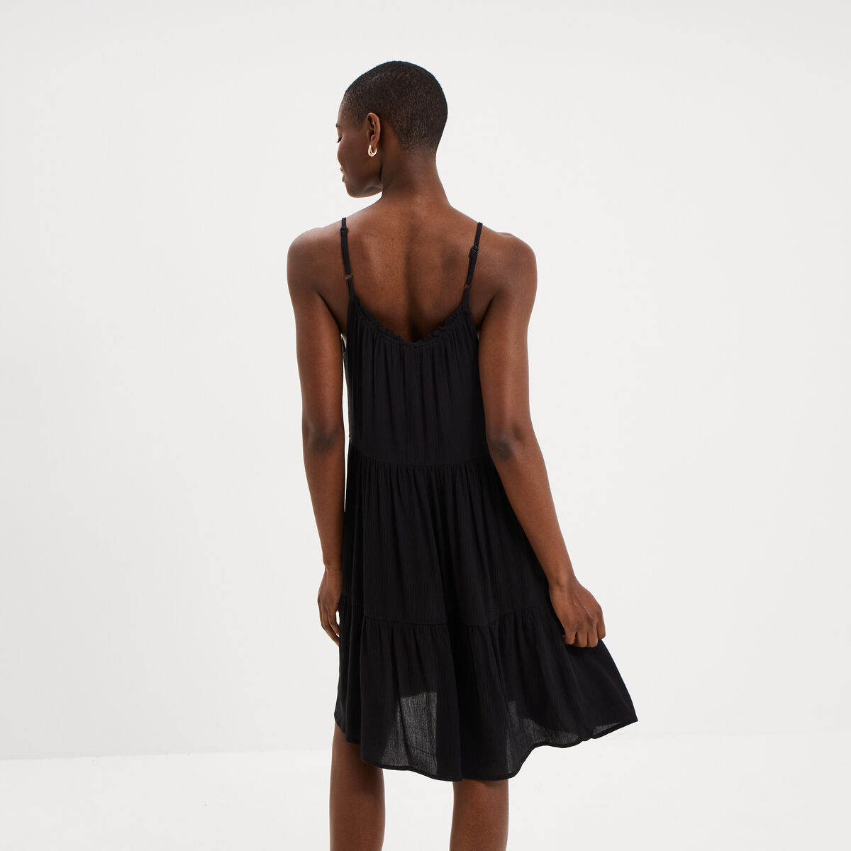 Robe fluide &agrave; volants fines bretelles noir femme
