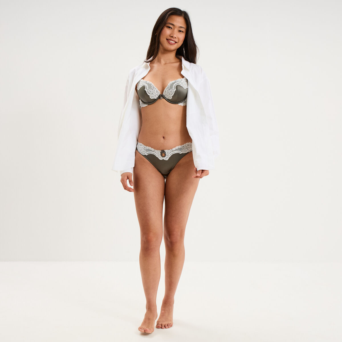 Tanga micro dentelle vert kaki femme