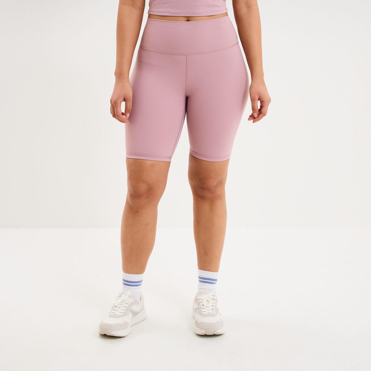 Short cycliste de sport taille haute mauve femme