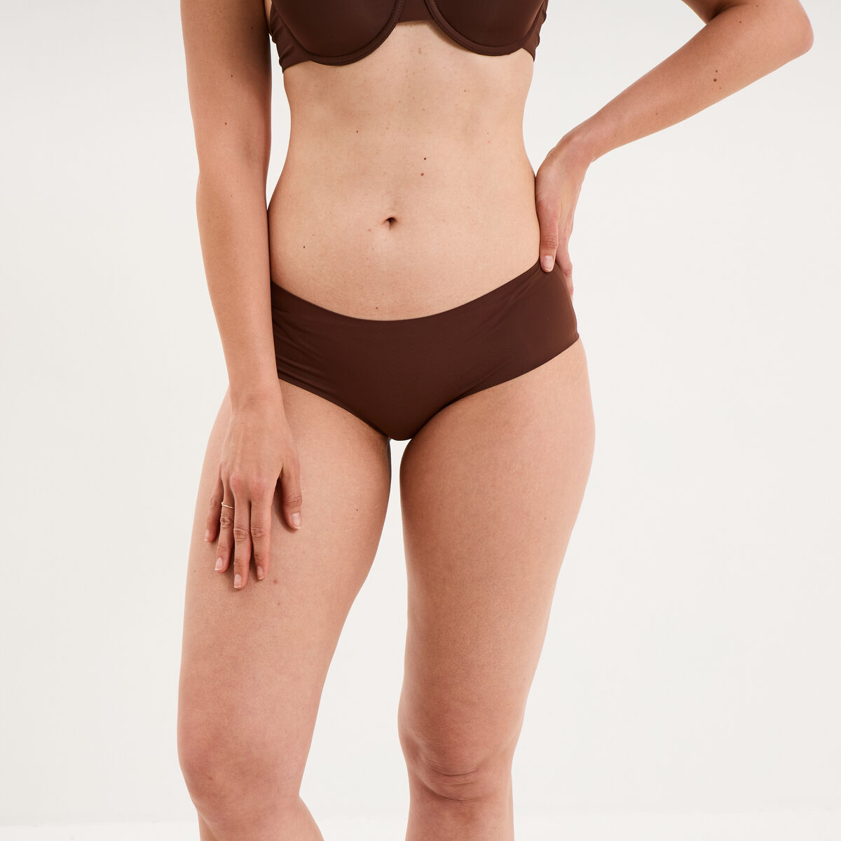 Shorty microfibre sans coutures marron femme