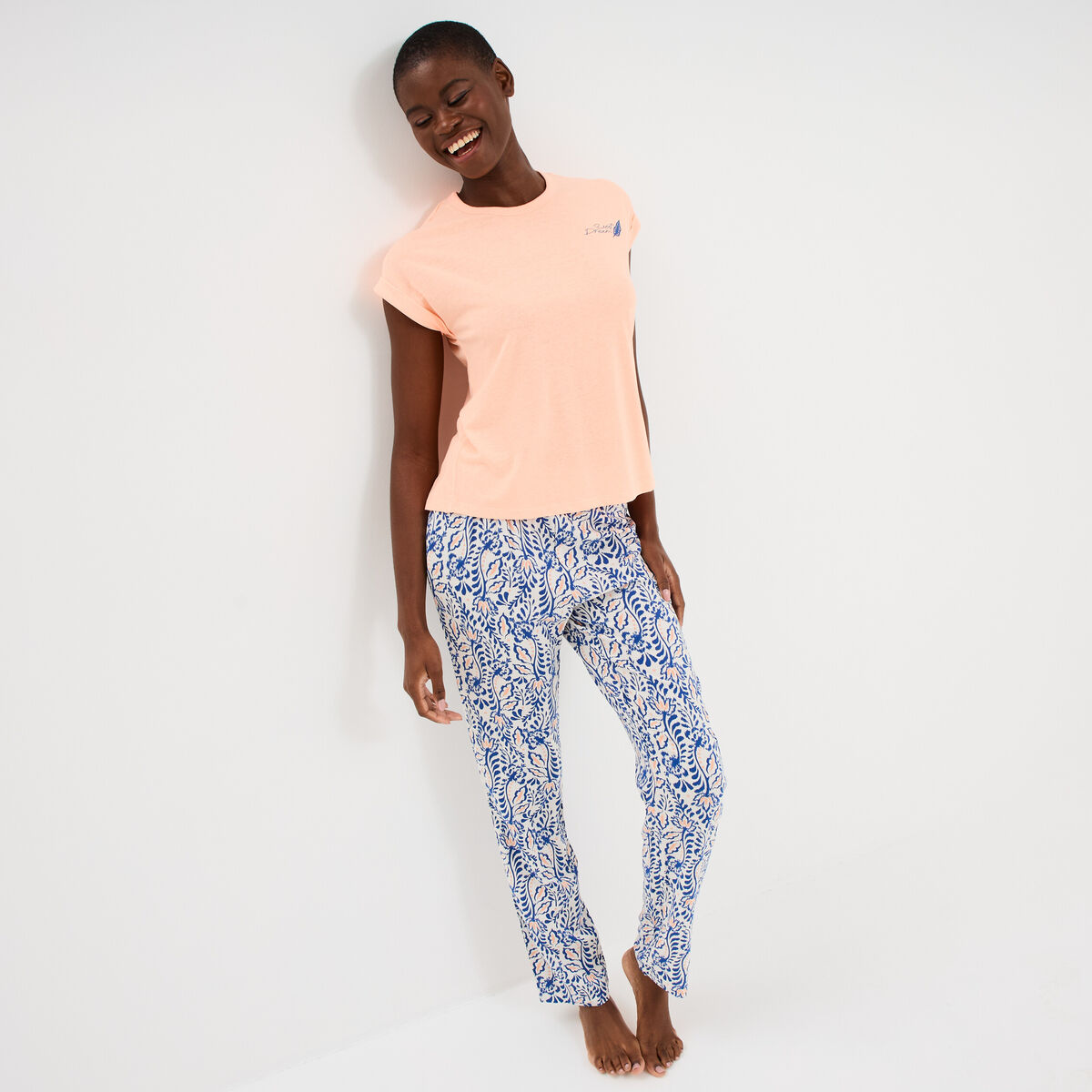 Ensemble pyjama t-shirt et pantalon blanc femme