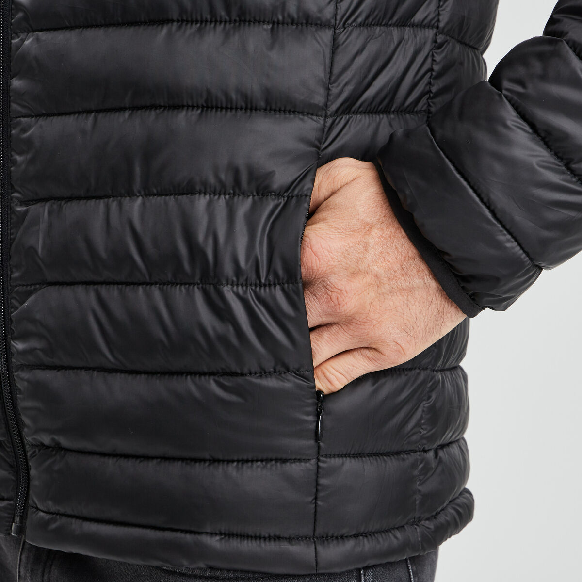 Doudoune droite l&eacute;g&egrave;re d&eacute;perlante noir homme