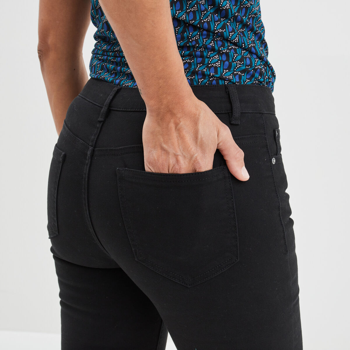 Bermuda slim 5 poches noir femme