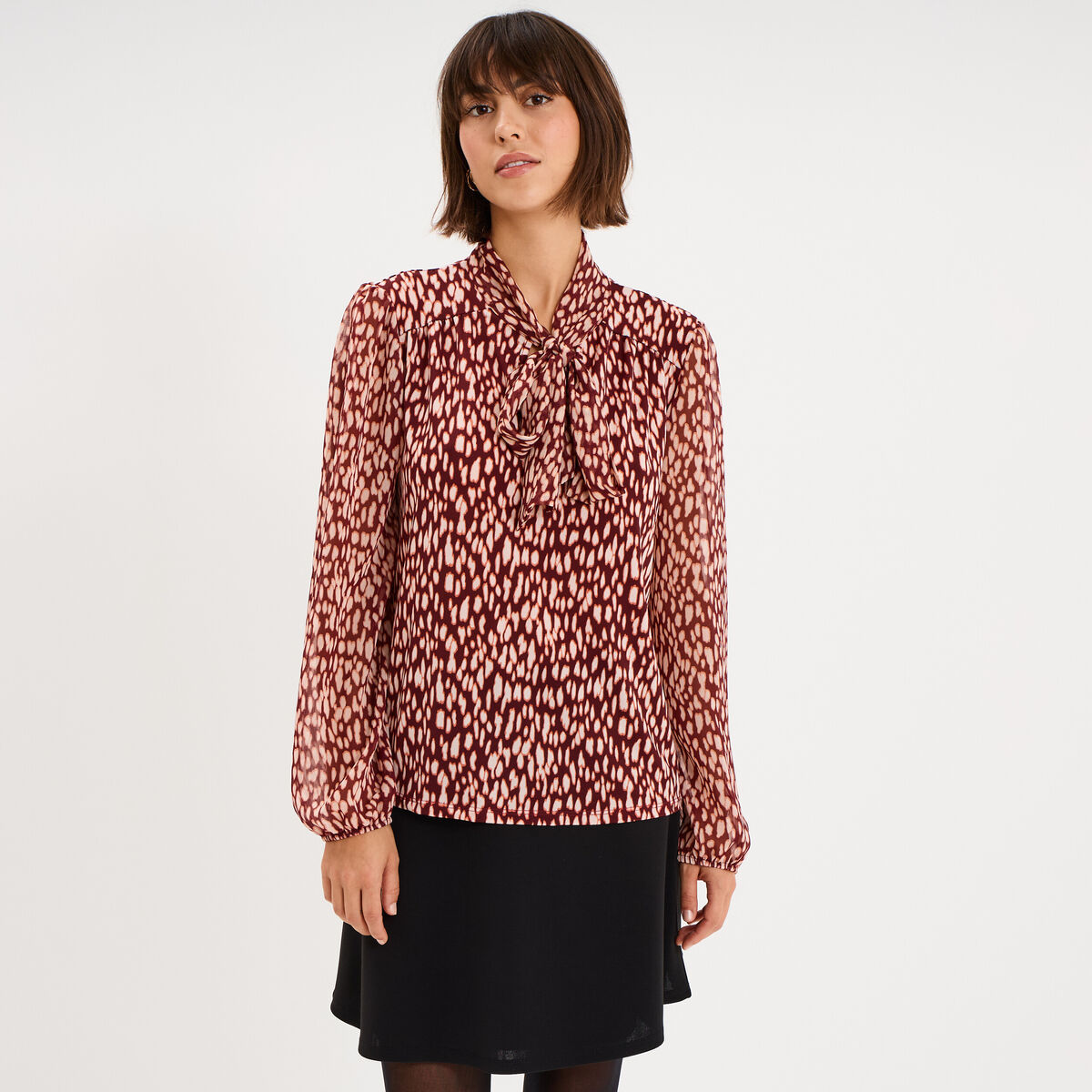 Blouse col lavalli&egrave;re manches longues bordeaux femme