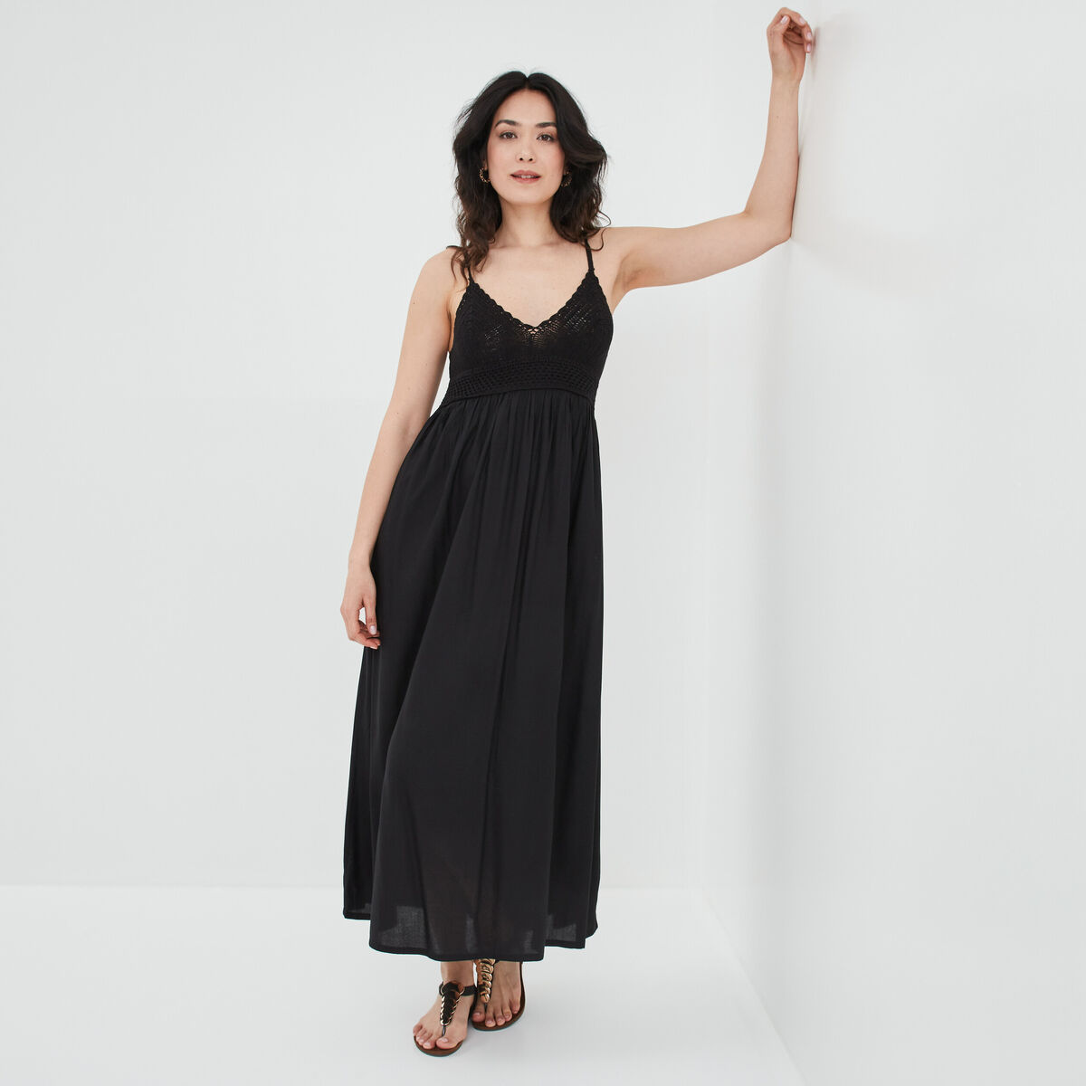 Robe longue évasée buste macramé noir femme