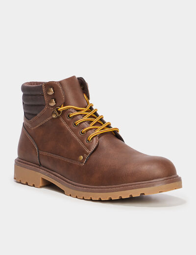 Bottines montantes crant&eacute;es &agrave; lacets marron homme