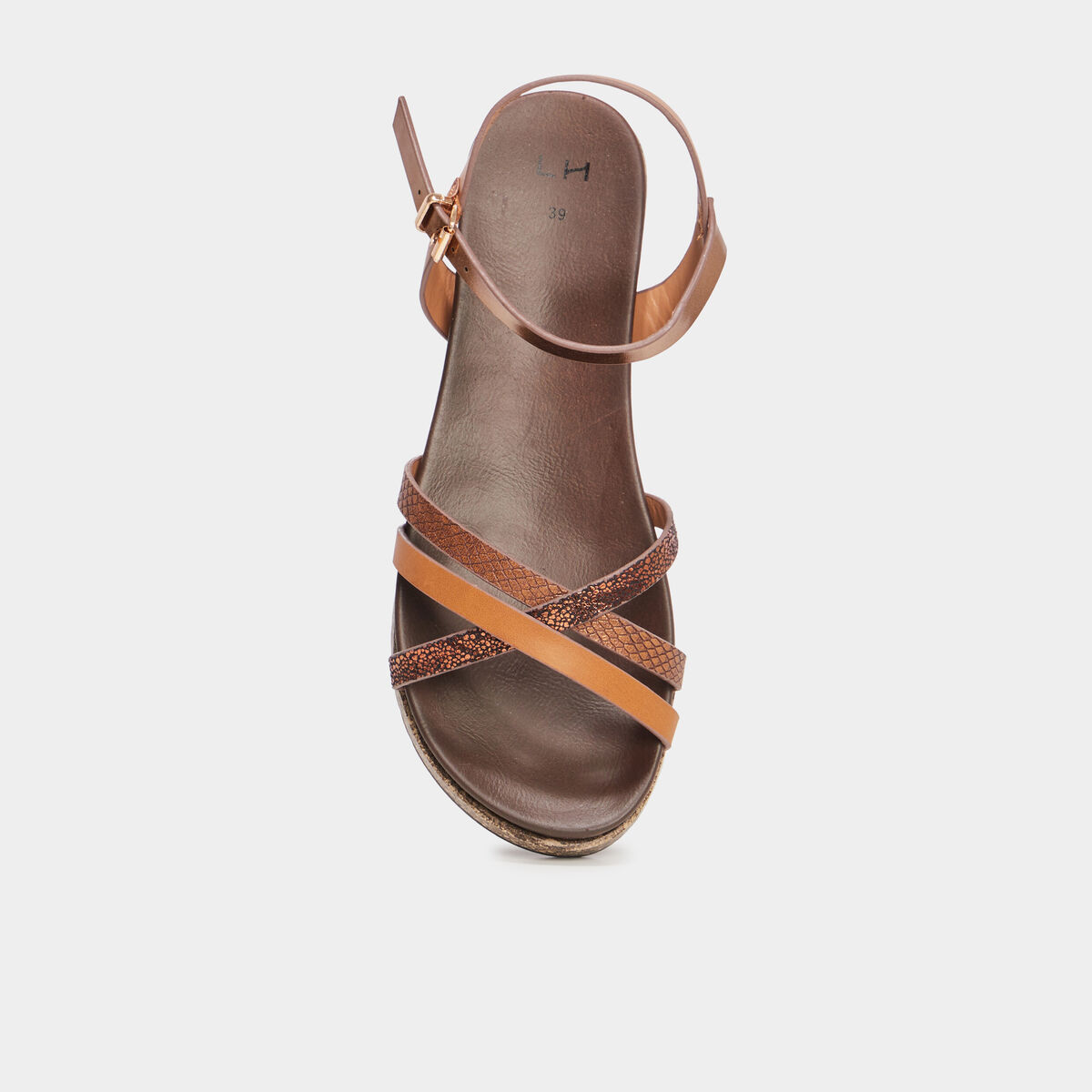 Sandales plates avec brides crois&eacute;es marron femme