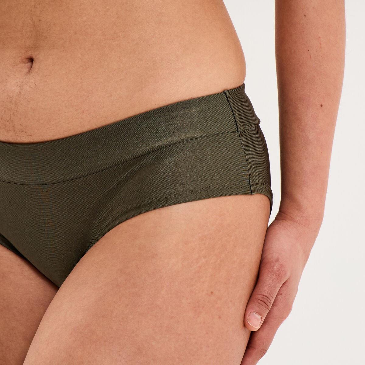 Bas de maillot de bain shorty vert kaki femme