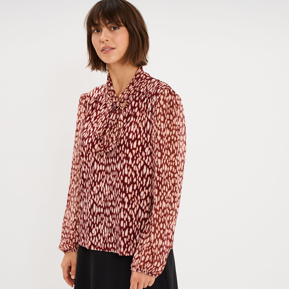 Blouse col lavalli&egrave;re manches longues bordeaux femme