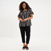 T-shirt gaufr&eacute; avec manches &agrave; noeuds noir femme grande taille
