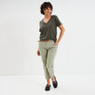 Pantalon chino 7/8&egrave;me ceinture tress&eacute;e vert kaki femme