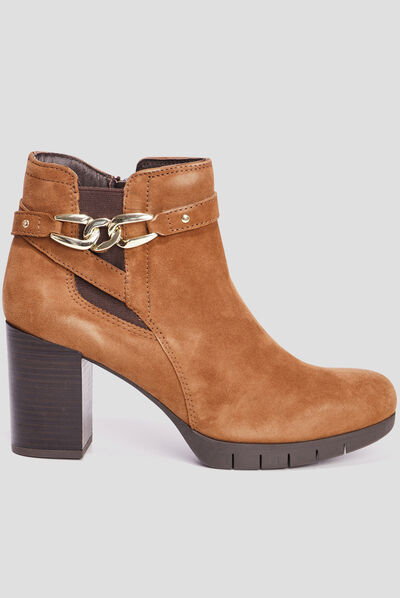 Bottines à talons avec chaînes en cuir marron femme