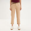 Pantalon chino regular ceinture tress&eacute;e sable femme