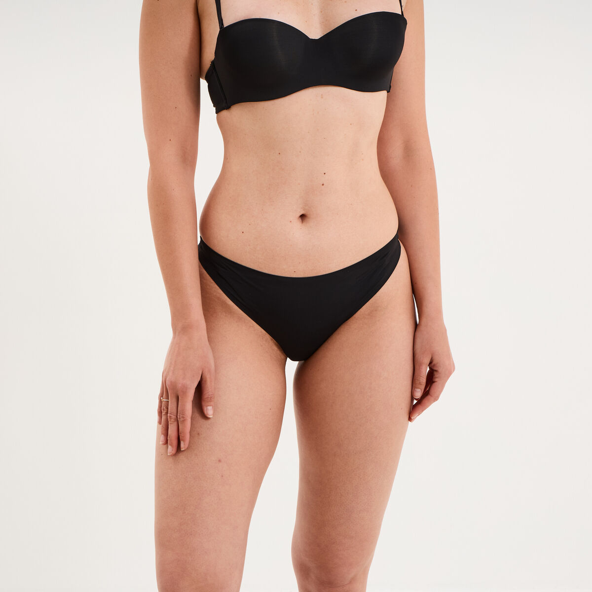 String microfibre sans coutures noir femme