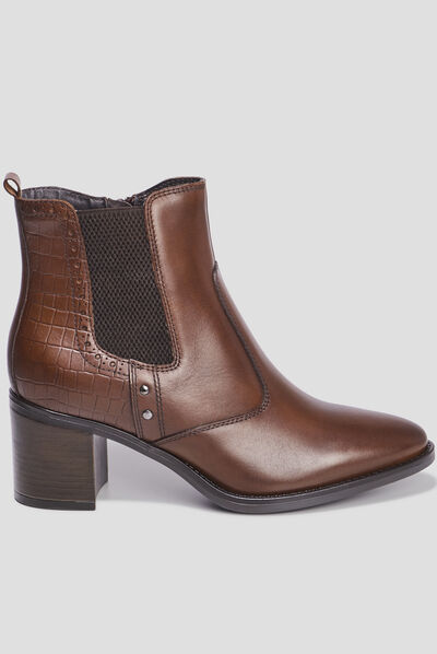 Bottines à talons avec clous en cuir marron femme